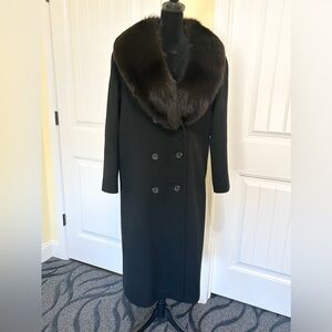 Elegant Black Wool Coat w/Fox Fur Collar.  Denise for Windermere Size 12.